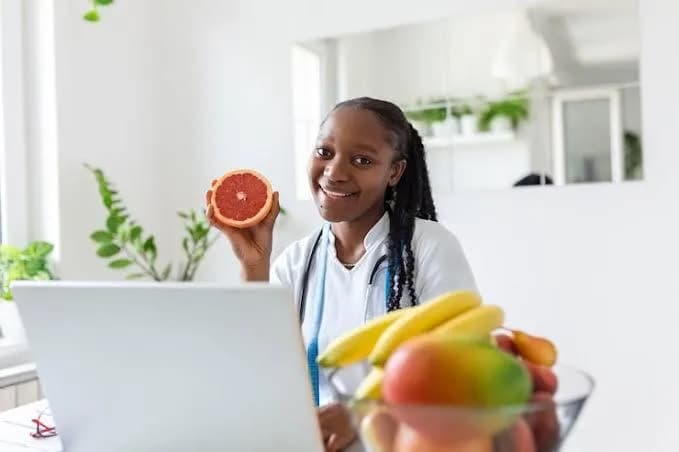 Dietitian vs Nutritionist Gurgaon: Who Should You See?
